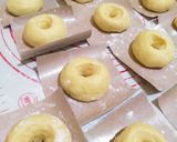 Foto langkah ke 5 dari resep Donat empuk simpel banget.