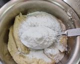 A picture of step 3 of Ulunthu vadai.