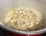 Karfiolleves paprikásan, csirkehúsival recept fázis 2 fotója