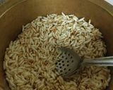 A picture of step 1 of Bhelpuri.