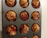 A picture of step 5 of Strawberry Cheese Cake Scoons.