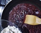 Foto del paso 8 de la receta: Medallón de res alvarado en salsa de vino tinto