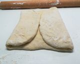 Foto del passaggio 2 della ricetta Brioches con yogurt e olio di cocco ripiene di confettura