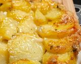 Une image de l'étape 4 de Tarte tatin pommes de terre et Comté.