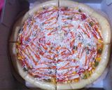 Foto langkah ke 4 dari resep Pizza Ekonomis Full Topping.