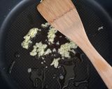 A picture of step 2 of Penne with rocket, garlic and lemon.