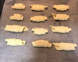 Foto del paso 3 de la receta: Mini croissant rellenos de chocolate muy fáciles 🍫