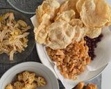 Foto langkah ke 3 dari resep Bubur Nasi Sisa dengan Kuah Soto Kuning.