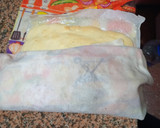 Foto del paso 4 de la receta: PIONONO RELLENO DE JAMÓN SERRANO, HUEVO, ACEITUNAS, Y MORRÓN 🥰🥰🥰😋😋😋😋