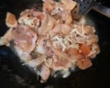 A picture of step 3 of Singaporean rice.