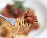 Spaghetti bolognese with Thai green pesto recipe step 5 photo