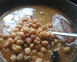 A picture of step 6 of Chole bhature.