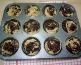 A picture of step 5 of Marbled Chocolate Banana Muffins.