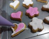 Foto langkah ke 5 dari resep Fancy Cookies With Royal Icing.
