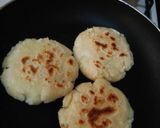 Foto del paso 2 de la receta: Arepa de yuca