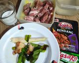 Foto langkah ke 1 dari resep Rendang Sapi Bumbu Instan.
