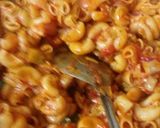 A picture of step 5 of Red gravy pasta.