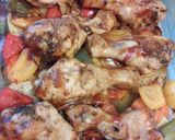 Foto del paso 4 de la receta: Muslos de pollo con verduras y vegetales al horno