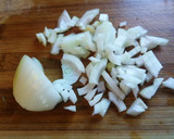Foto del paso 1 de la receta: Crema de coliflor verde con yogur activia