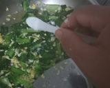 Foto langkah ke 3 dari resep Tumis pokcoy telur.