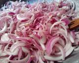 Hot and juicy onion sauce recipe step 1 photo