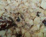 Foto del paso 3 de la receta: Porridge de avena, manzana, canela y ciruelas pasa 🥣 🍎 gachas veganas