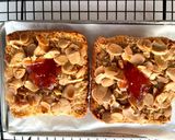 รูปขั้นตอนการทำที่ 3 ของ ขนมปังคุณ Kitty Tait (Sliced Almond with Apricot Jam and Almond Butter)🧈🍞🌰