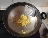 Foto langkah ke 5 dari resep Fuyung hai kornet simple.