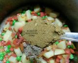 A picture of step 3 of Mix sabzi roti roll jhatpat.