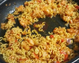 Foto del paso 2 de la receta: Fideüa con extra de marisco