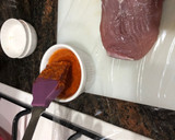 Foto del paso 4 de la receta: Solomillo de cerdo adobado con brócoli y guarnición de setas salteadas y aderezo Vidalim