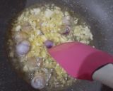 Foto langkah ke 2 dari resep Sosis Asam Manis.