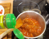 Foto del paso 3 de la receta: Salsa de tomate para albóndigas