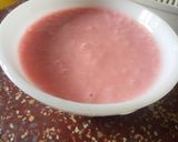 A picture of step 3 of Banana Strawberry Frozen Yorghut.