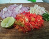 Foto langkah ke 2 dari resep Filet ayam crispy Sambal Matah.