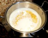 A picture of step 2 of Chane ki daal ka halwa.