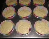 Foto langkah ke 4 dari resep Vanilla Cup Cake No Mixer Simple Banget.