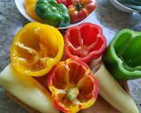 Papryka faszerowana w sosie pomidorowym krok przepisu 1 zdjęcie