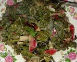 Foto langkah ke 5 dari resep Tumis Daun Ketela Bunga Kecombrang.