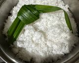Foto langkah ke 5 dari resep Kue Lopis Bunga Telang.