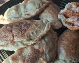 Foto del paso 2 de la receta: Empanadas caseras de jamón y queso 🧀