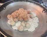 Foto langkah ke 1 dari resep Seblak Bakso Soun.