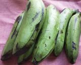 A picture of step 1 of Raw Banana Crisps.