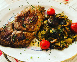 Foto del paso 6 de la receta: Bistec de ternera con guarnición de setas salteadas