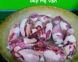 Hình bước làm 3 của món Mực nhồi thịt chiên nước mắm