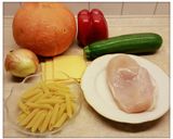 Hình bước làm 1 của món Bí đỏ nhồi mỳ, thịt, phô mai nướng