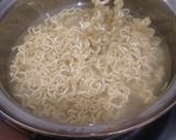 Foto langkah ke 2 dari resep Sosis gulung mie telur.