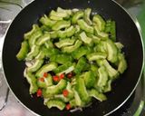 Foto langkah ke 2 dari resep Tumis Pare.