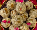 बिना मावा के सूखे नारियल का मलाईदार लड्डू (Creamy Dry Coconut Laddu without mawa) रेसिपी चरण 11 फोटो