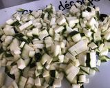 Une image de l'étape 2 de Potage carottes poivrons courgettes au curry et citron confit.